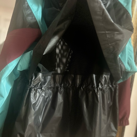 Lacoste Women's Adjustable Waist Colorblock Jacket - Picture 4 of 11